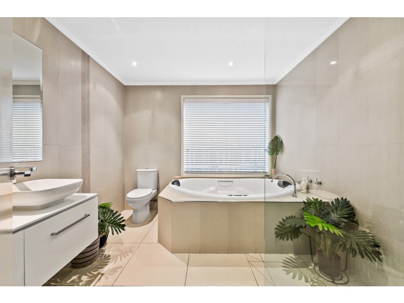 3 Bradley Court, Hampton Park VIC 3976