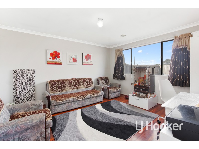 35 Gregson Grove, Lyndhurst VIC 3975