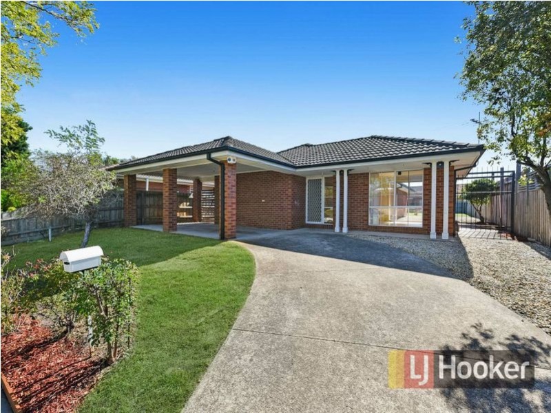 77 Strathaird Drive, Narre Warren South VIC 3805