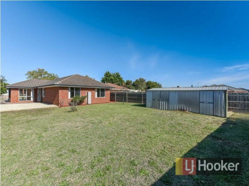 77 Strathaird Drive, Narre Warren South VIC 3805