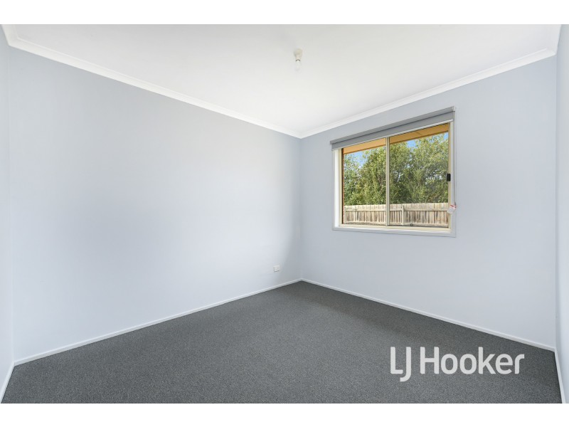 6 Middleham Close, Cranbourne West VIC 3977