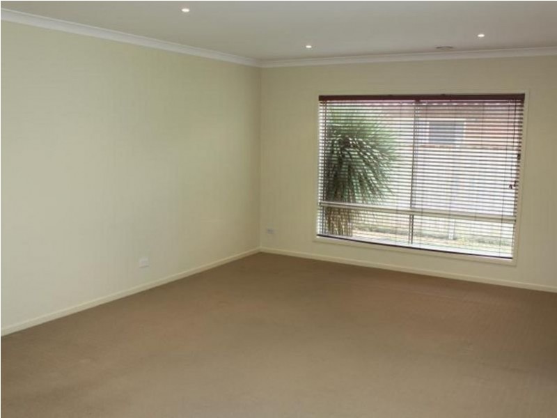 6 Island Circuit, Lyndhurst VIC 3975