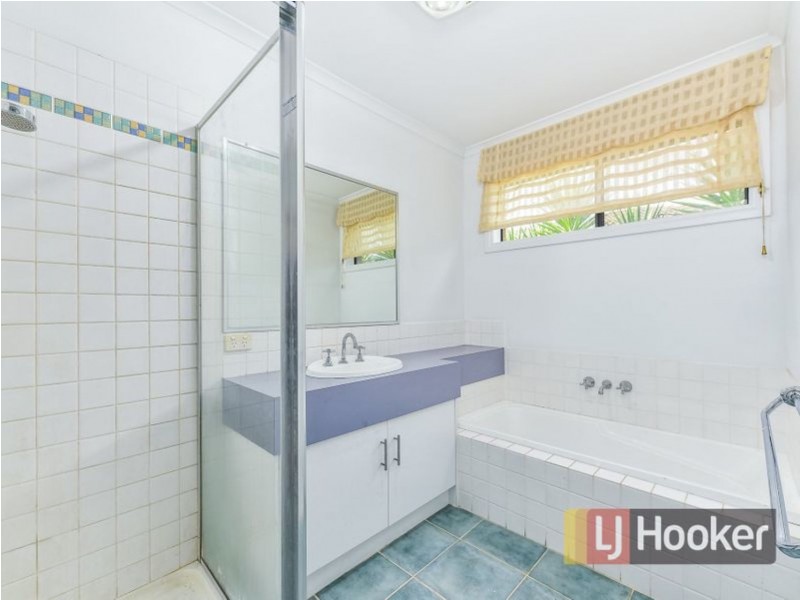 144 Harold Keys Drive, Narre Warren South VIC 3805