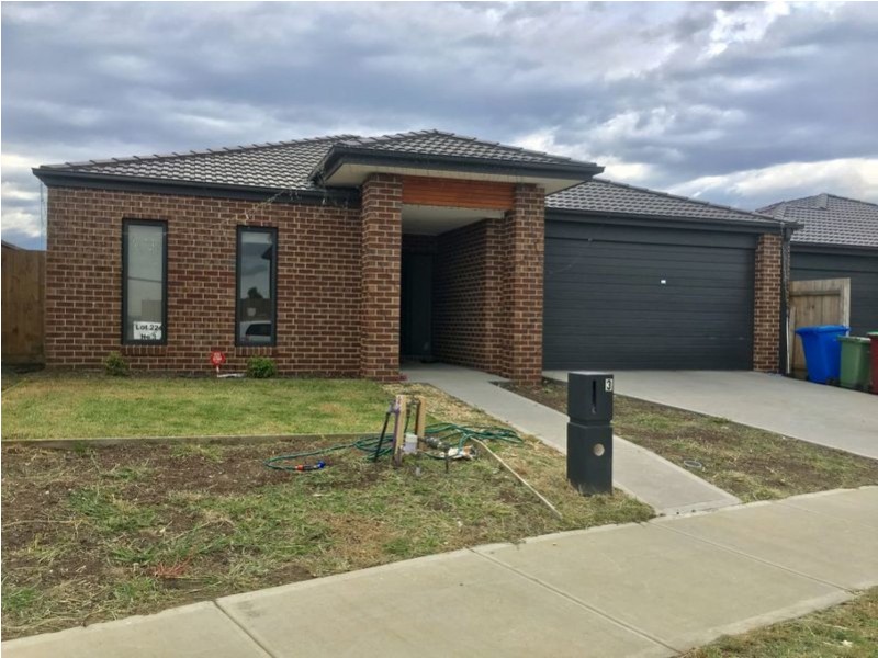 3 Corvette Avenue, Cranbourne East VIC 3977