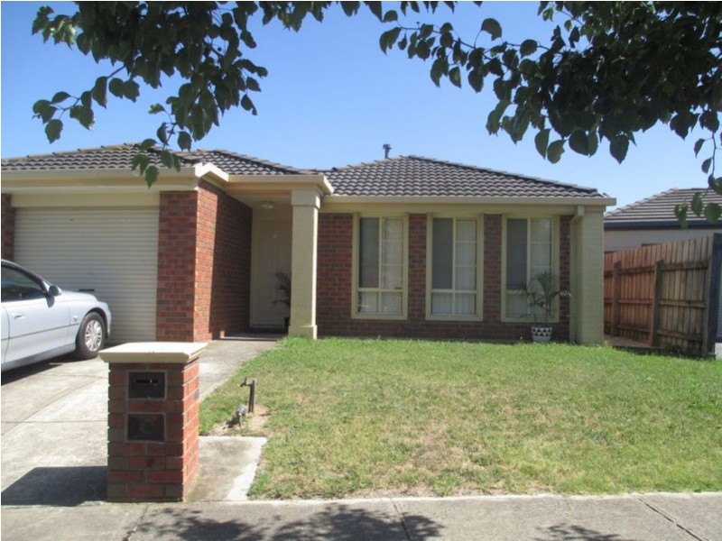 8 The Glade, Hampton Park VIC 3976