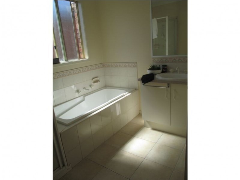 8 The Glade, Hampton Park VIC 3976