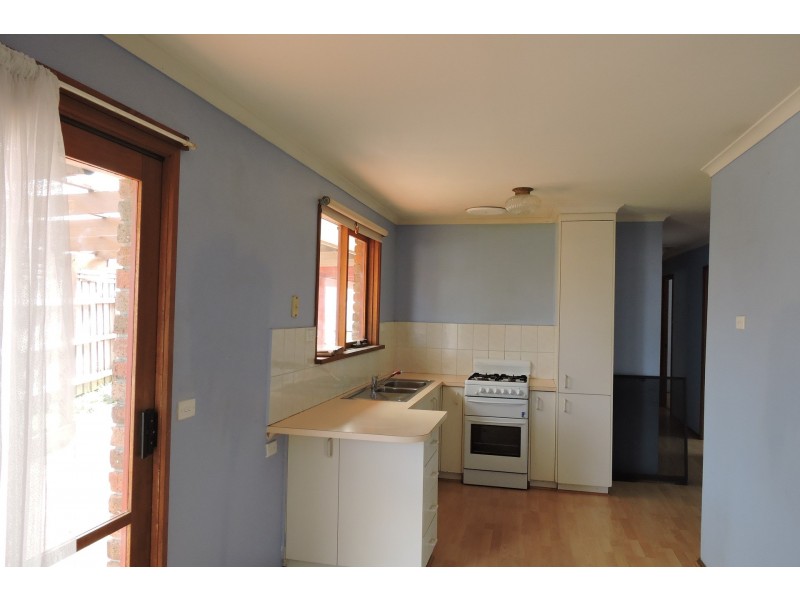 87 Warana Drive, Hampton Park VIC 3976