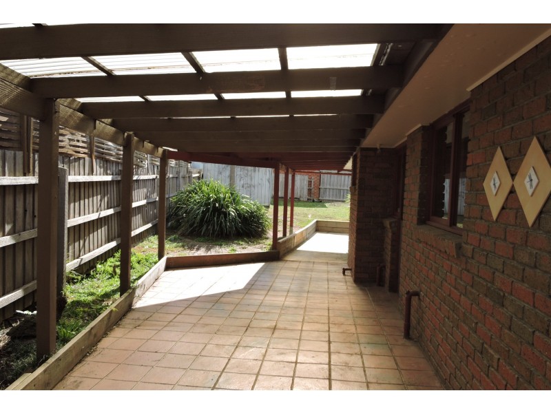 87 Warana Drive, Hampton Park VIC 3976