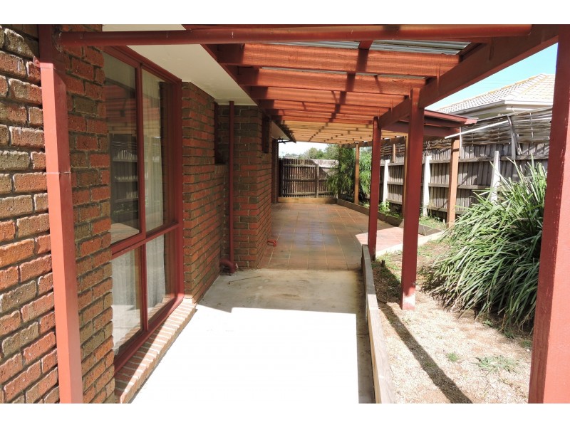 87 Warana Drive, Hampton Park VIC 3976