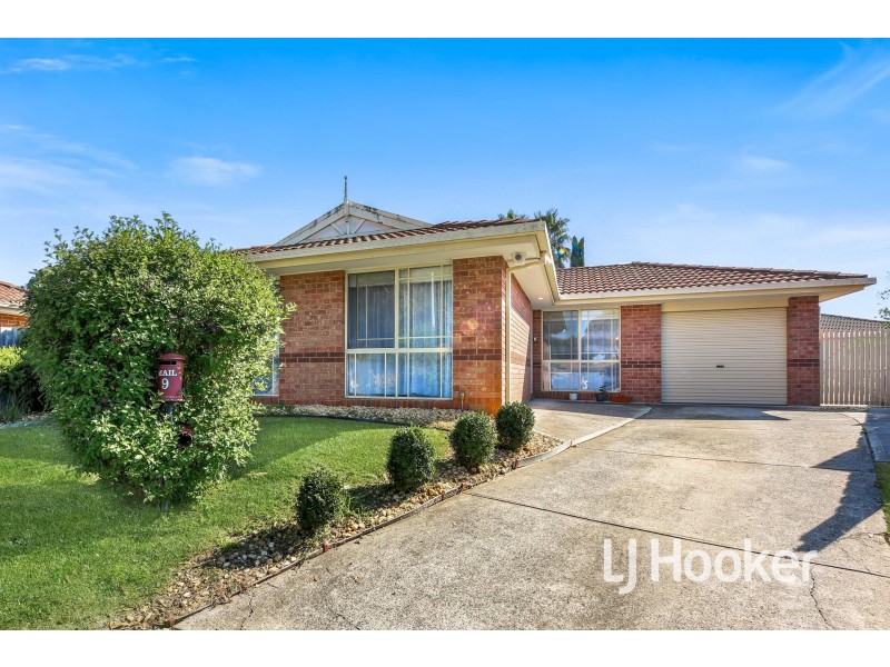 9 Eclipse Court, Hampton Park VIC 3976