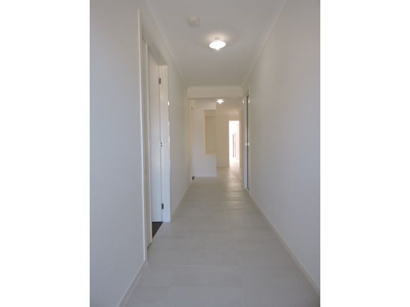 15 Orpington Drive, Clyde North VIC 3978