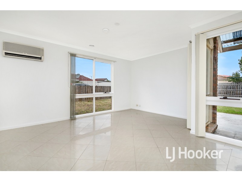 15 Narellan Drive, Hampton Park VIC 3976