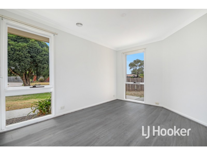15 Narellan Drive, Hampton Park VIC 3976