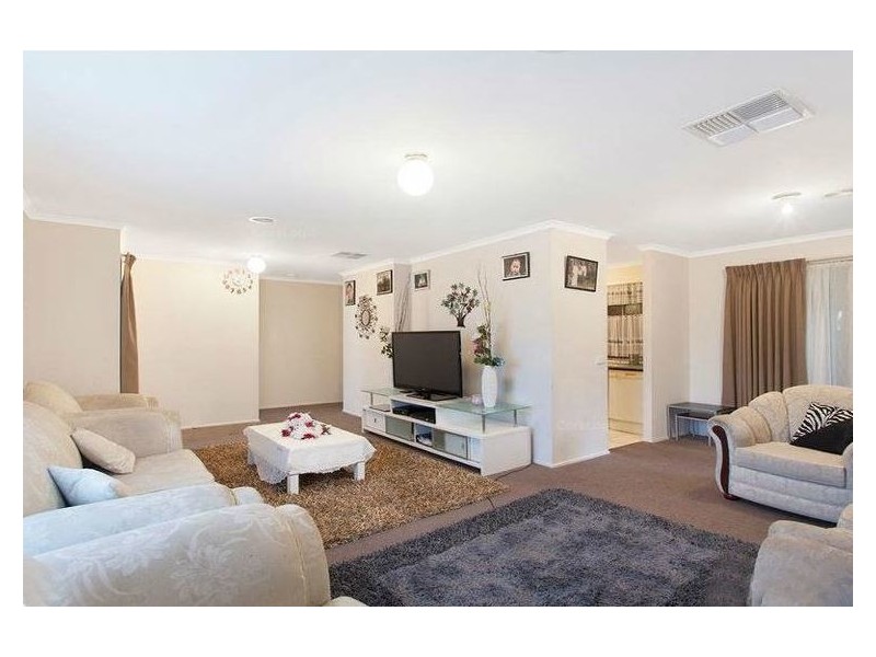 60 Amberley Park Drive, Narre Warren South VIC 3805