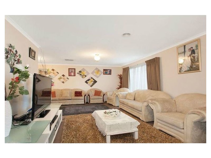 60 Amberley Park Drive, Narre Warren South VIC 3805