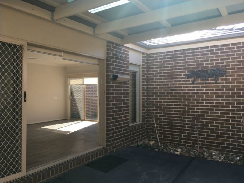 12 Lexington Crescent, Officer VIC 3809