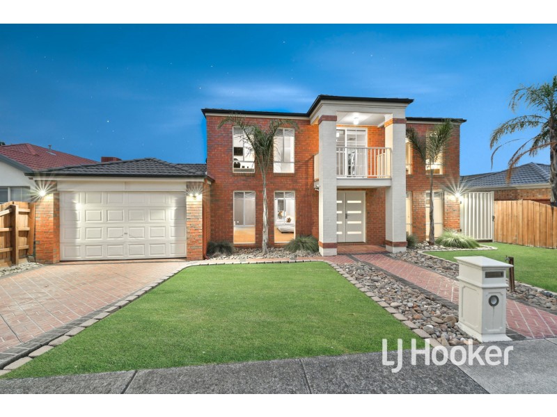 4 Cloverlea Grove, Narre Warren South VIC 3805