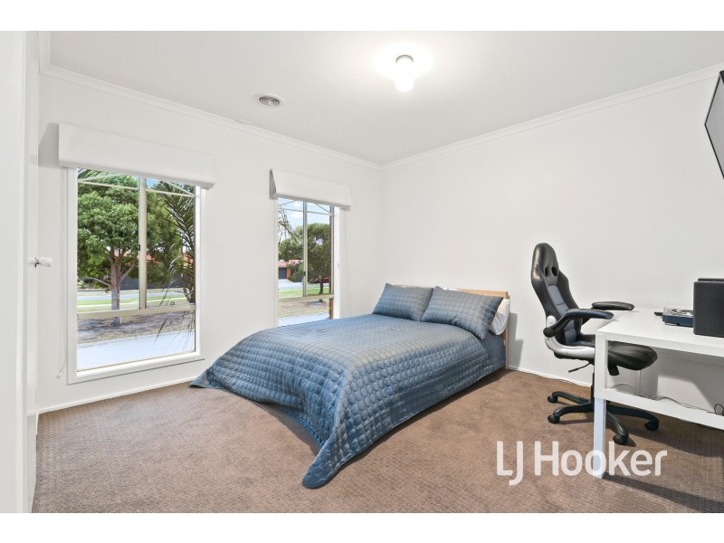 4 Cloverlea Grove, Narre Warren South VIC 3805