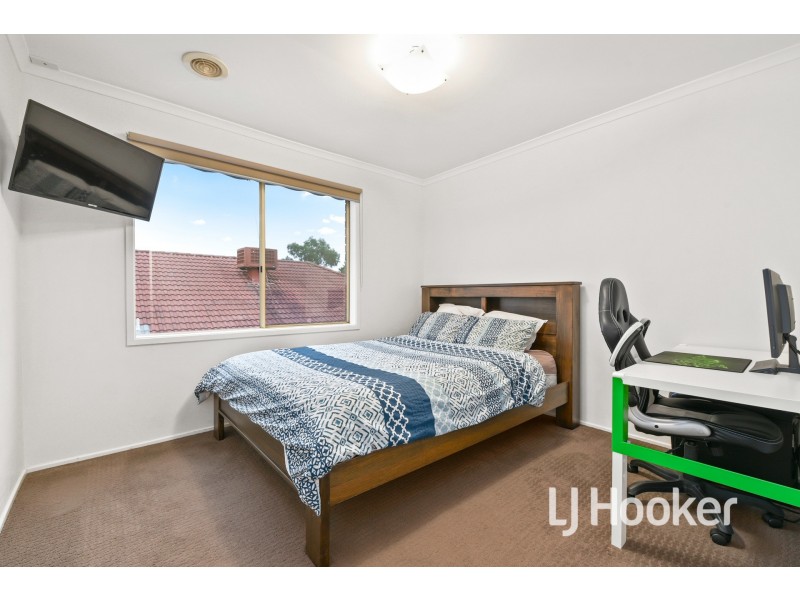 4 Cloverlea Grove, Narre Warren South VIC 3805