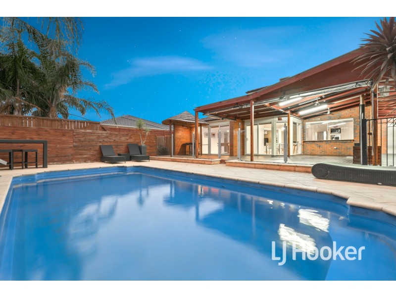 4 Cloverlea Grove, Narre Warren South VIC 3805