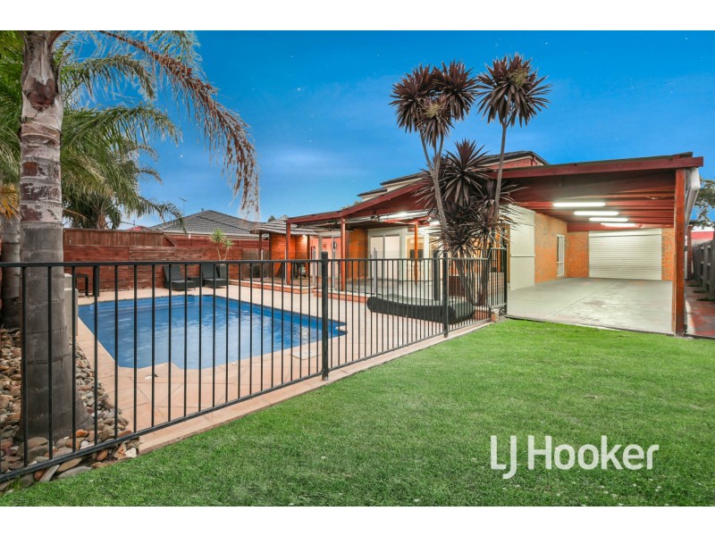 4 Cloverlea Grove, Narre Warren South VIC 3805