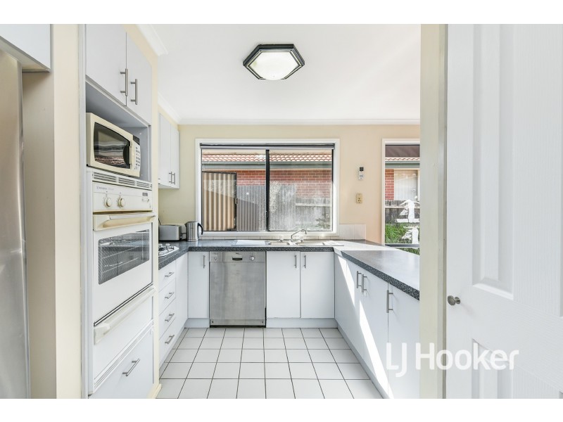 10 Dewpoint Crescent, Hampton Park VIC 3976