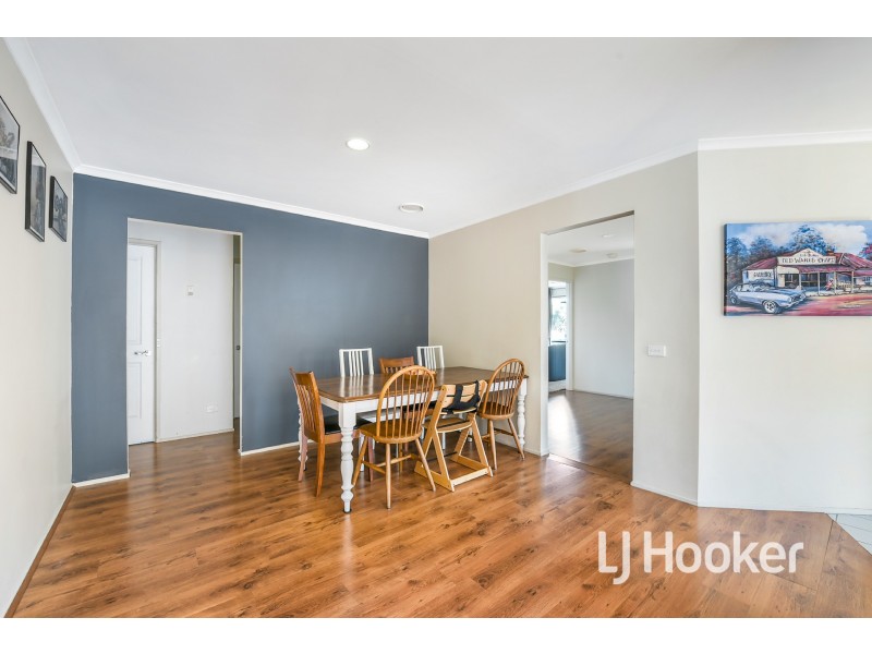 10 Dewpoint Crescent, Hampton Park VIC 3976