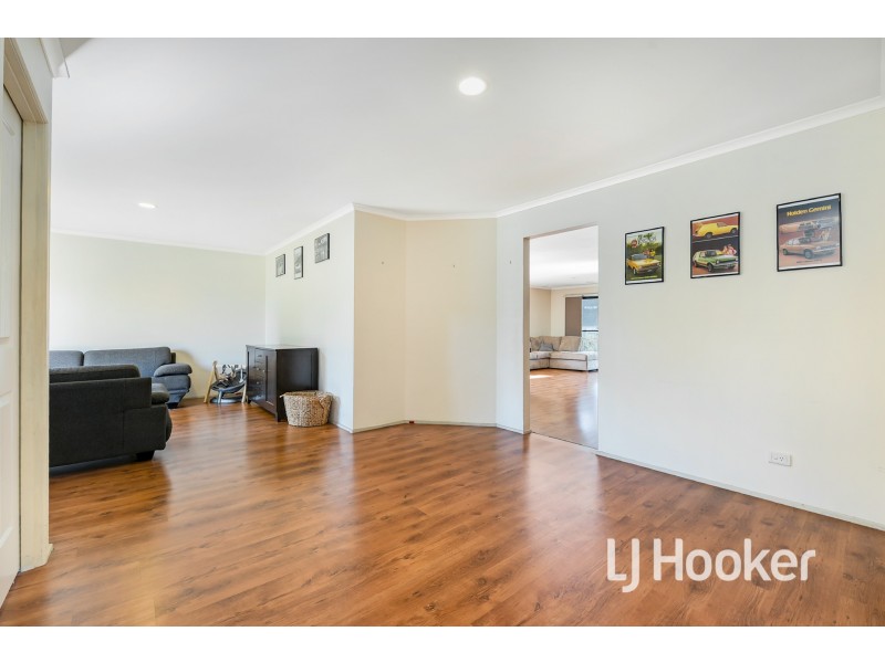 10 Dewpoint Crescent, Hampton Park VIC 3976