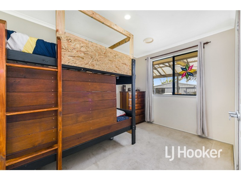 10 Dewpoint Crescent, Hampton Park VIC 3976