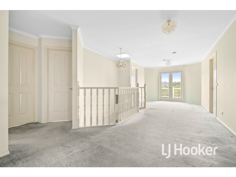 2 Fairview Avenue, Narre Warren VIC 3805