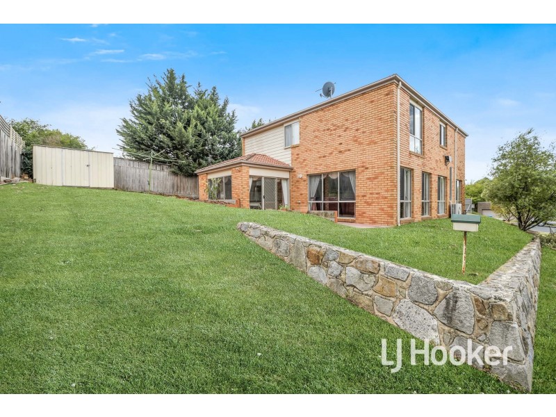 2 Fairview Avenue, Narre Warren VIC 3805