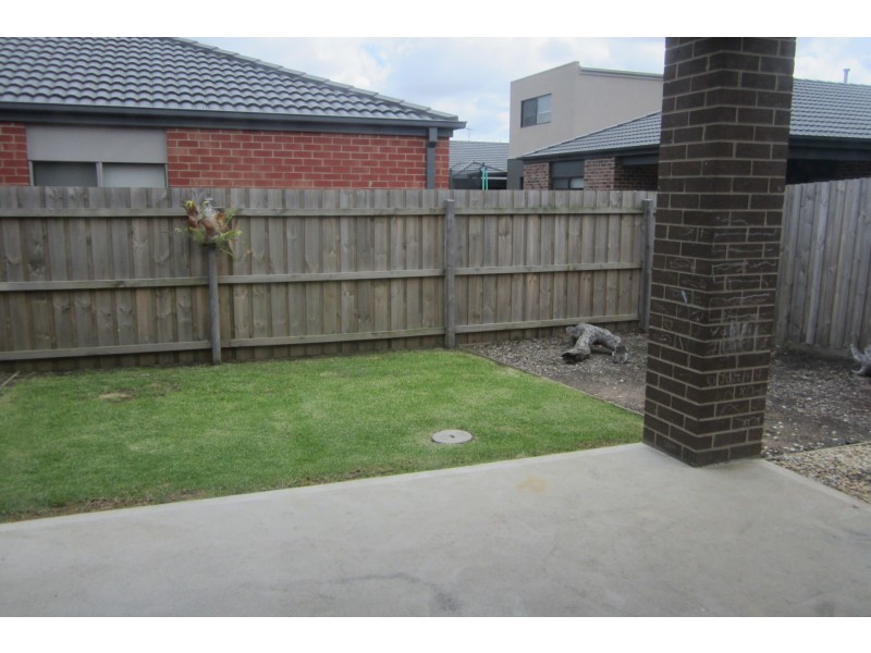 3 Dodge Terrace, Cranbourne East VIC 3977