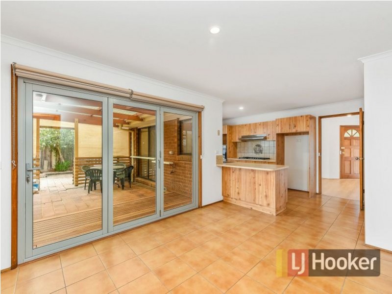 61 Coral Drive, Hampton Park VIC 3976