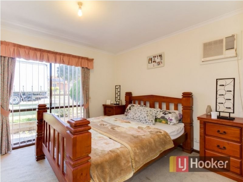 41 Edeys Run, Hampton Park VIC 3976