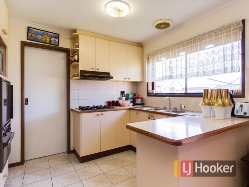 41 Edeys Run, Hampton Park VIC 3976