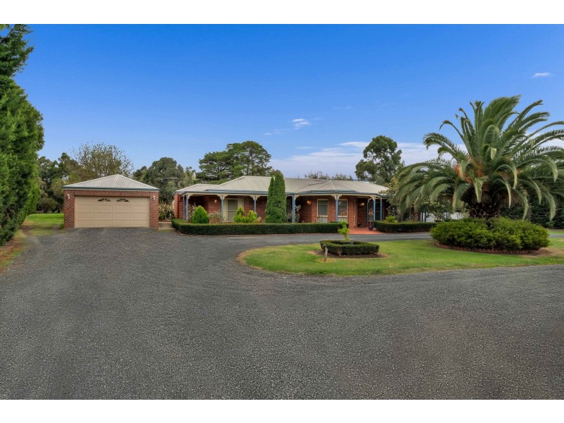 35 Collison Road, Cranbourne East VIC 3977