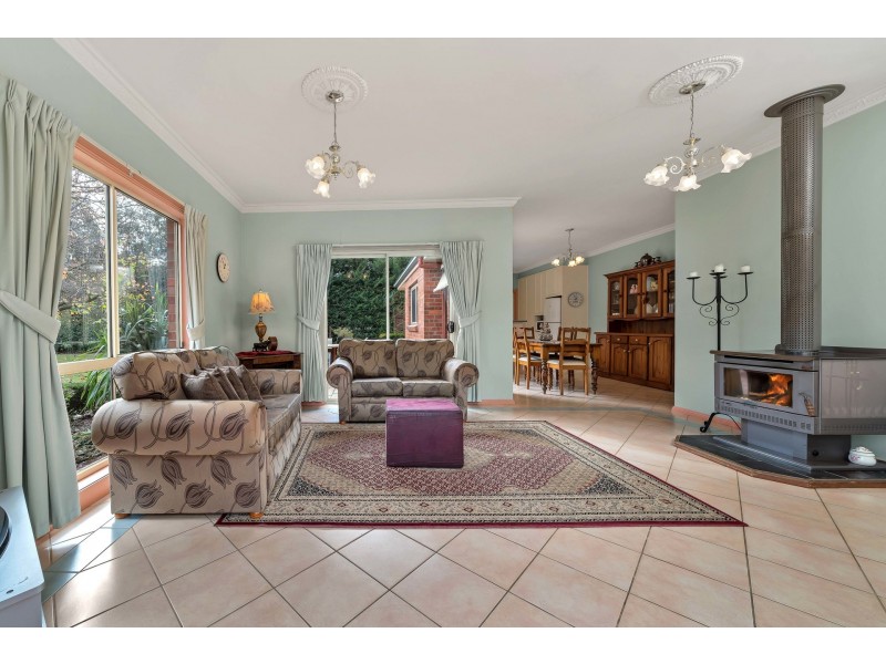 35 Collison Road, Cranbourne East VIC 3977