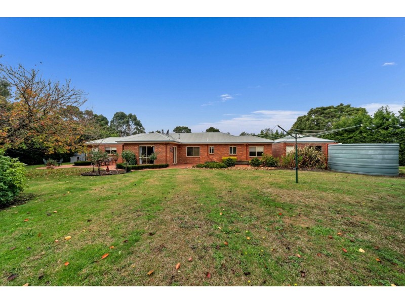 35 Collison Road, Cranbourne East VIC 3977