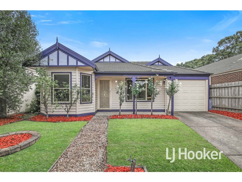 48 Henry Lawson Drive, Lynbrook VIC 3975