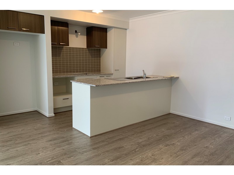 44 Scotland Circuit, Cranbourne West VIC 3977