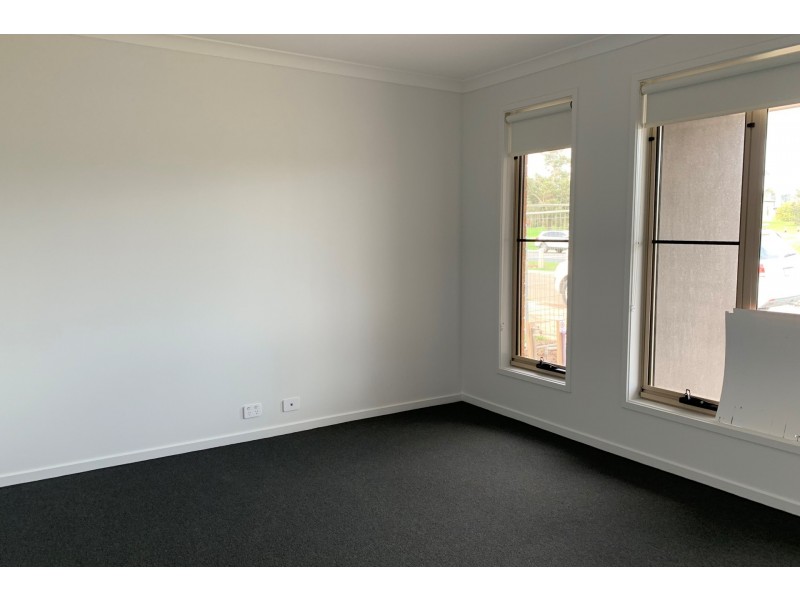 44 Scotland Circuit, Cranbourne West VIC 3977