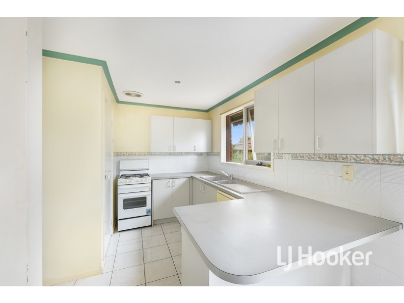 2/15 Patricia Court, Hampton Park VIC 3976