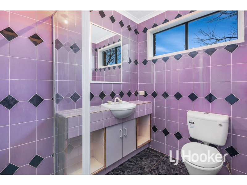 28 Manatoka Crescent, Hampton Park VIC 3976