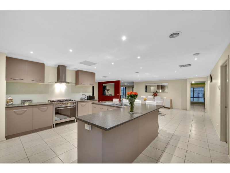 4 Bracken Place, Lyndhurst VIC 3975