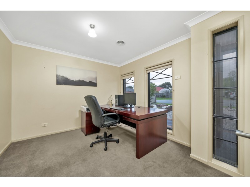 4 Bracken Place, Lyndhurst VIC 3975