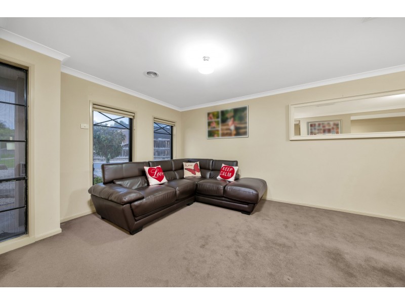 4 Bracken Place, Lyndhurst VIC 3975