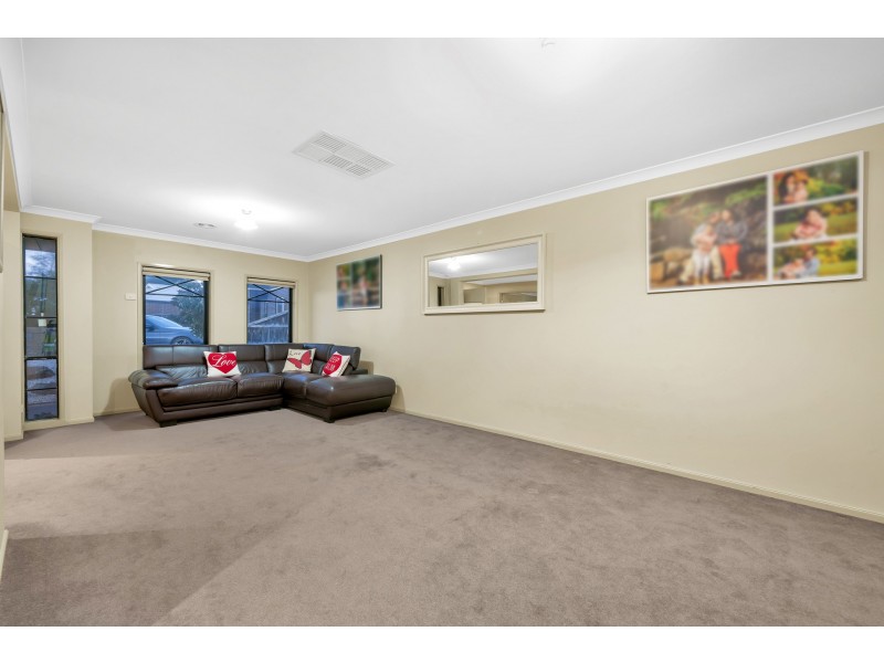 4 Bracken Place, Lyndhurst VIC 3975