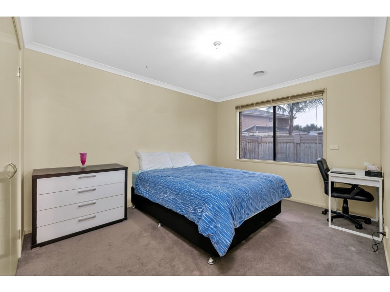 4 Bracken Place, Lyndhurst VIC 3975