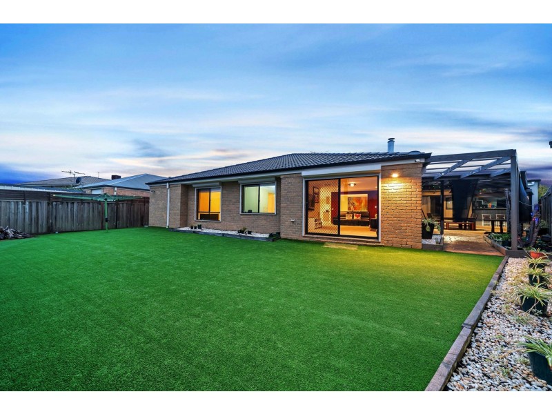 4 Bracken Place, Lyndhurst VIC 3975