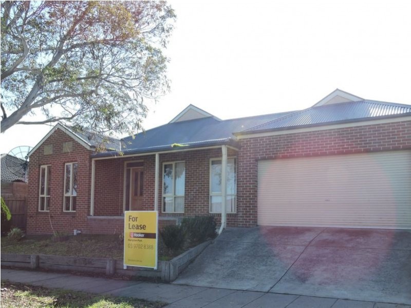 77 Aylmer Drive, Lynbrook VIC 3975